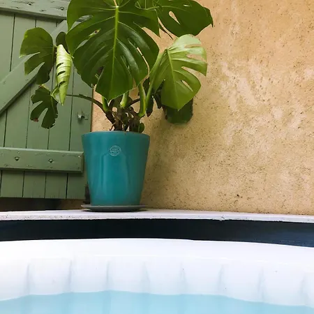 Holiday home Maison De Centre Avec Jacuzzi Nimes